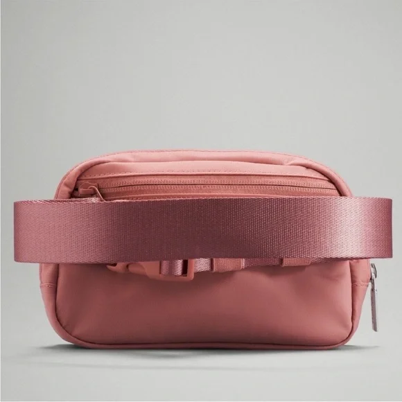 NWT Lululemon Belt Bag in Pastel Pink - Picture 4 of 6